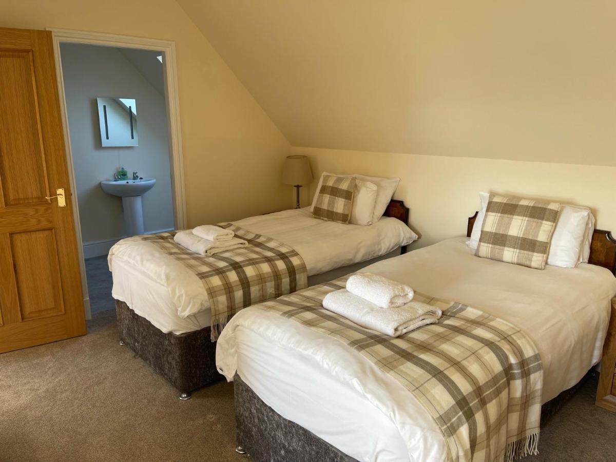 Highland Farm Cottages Dingwall Exterior photo